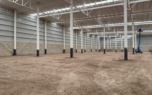 NAVE INDUSTRIAL EN RENTA POR ZONA AEROPUERTO 5,000 m²