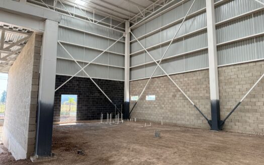 NAVE INDUSTRIAL EN RENTA, ZONA AEROPUERTO 3,000 m²